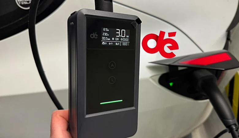 Chargeur Portable Tesla Dé