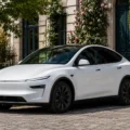 tesla-model-y-juniper-2026-batterie-8L