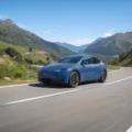 tesla-model-y-bleu-cotier-2026_bad32128